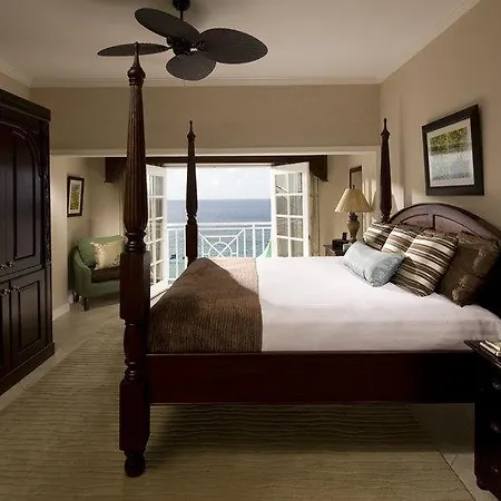 Sandals Grande Riviera Beach & Villa Golf Resort