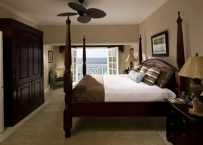 Sandals Grande Riviera Beach & Golf Hotel 5*