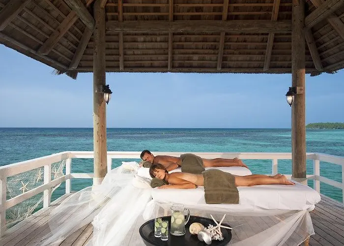 Hotel Sandals Grande Riviera Beach & Golf