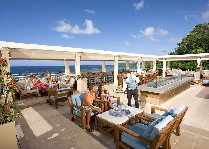 Hotel Sandals Grande Riviera Beach & Golf